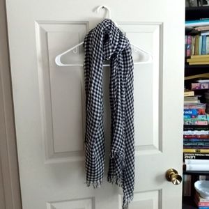 American Eagle Outfitters Black and White Scarf